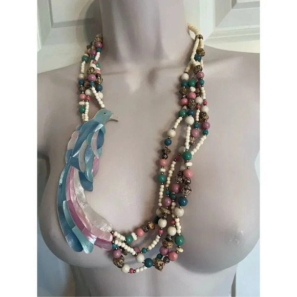 Peacock vintage pink and blue shell beaded necklace - Picture 1 of 6